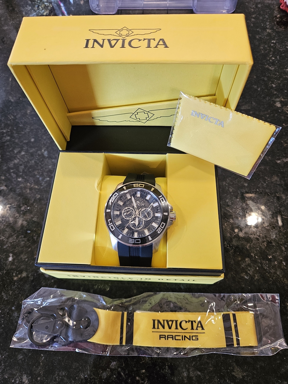 Invicta Pro Diver Impact Men's Watch - 50mm. Black (Model 28000)